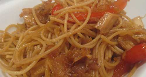 Spaghetti au poulet et légumes à la sauce soya et miel