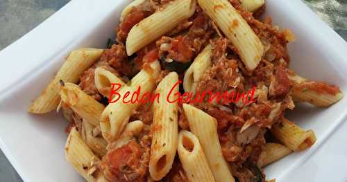 Spaghettis, sauce aux tomates et au thon