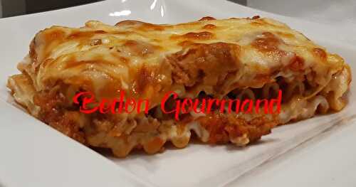 Lasagne crémeuse aux légumes et aux saucisses