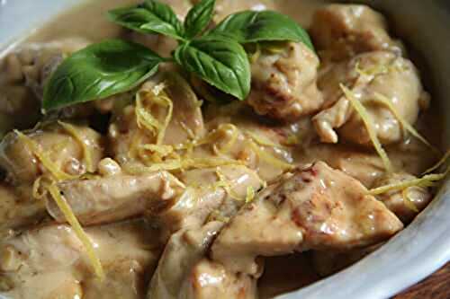 BOUCHEES DE POULET SAUCE MOUTARDE, CREME ET CITRON DE MENTON