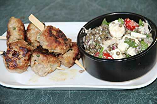 BROCHETTES KEFTA DE VEAU, SALADE DE LENTILLES