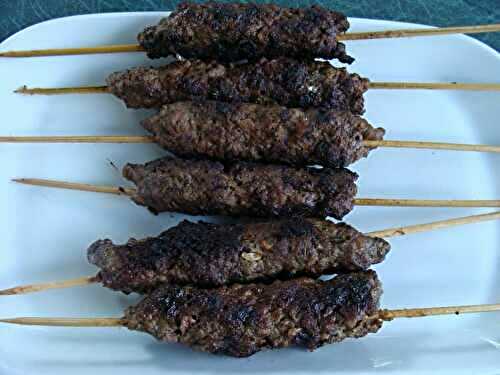 BROCHETTES KEFTA ET LEUR SAUCE FRAICHEUR