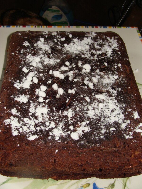 BROWNIE AU CHOCOLAT ET AUX AMANDES