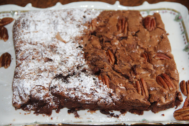 BROWNIE AU CHOCOLAT ET AUX NOIX DE PECAN