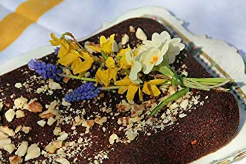 BROWNIE MOELLEUX CHOCOLAT AUX NOIX ET AUX AMANDES