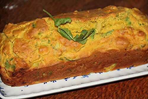 CAKE AUX CREVETTES, AVOCAT, CORIANDRE ET CURCUMA