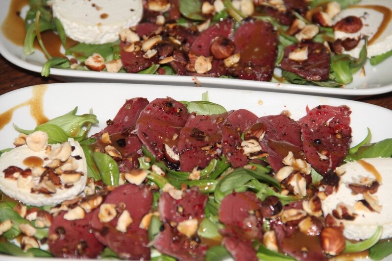 CARPACCIO DE CANARD AUX NOISETTES ET AU CROTTIN DE CHAVIGNOL