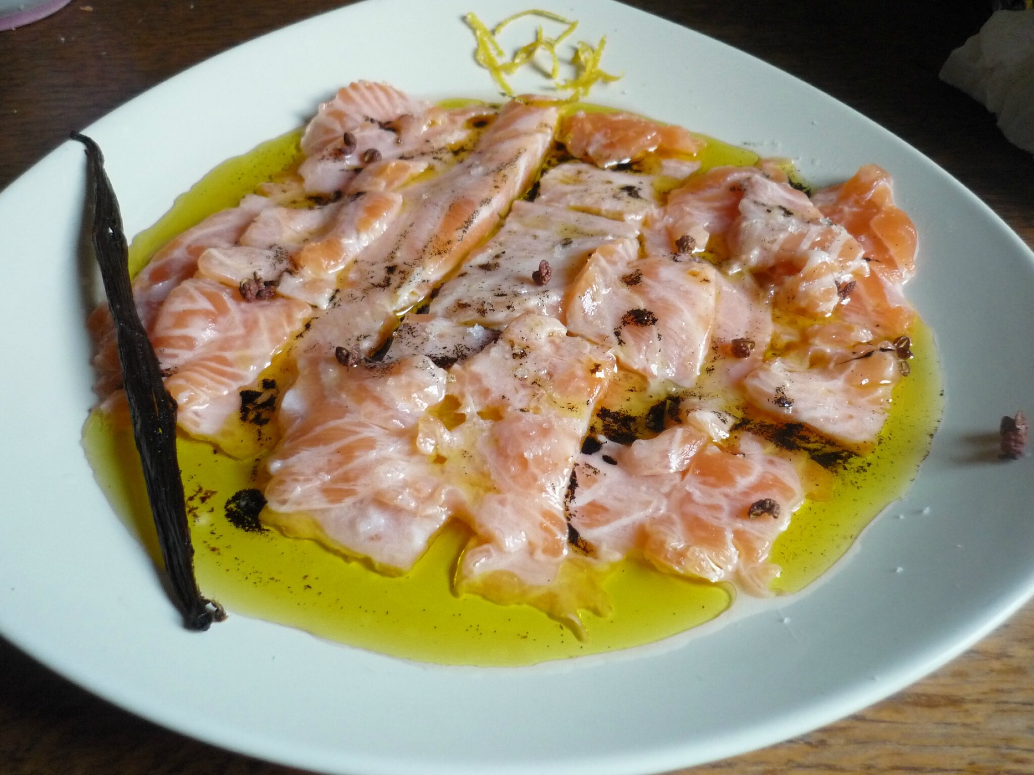 CARPACCIO DE SAUMON FRAIS A LA VANILLE