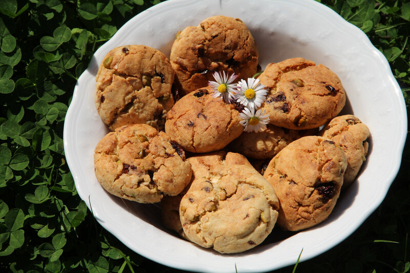 COOKIES AUX CERISES SECHEES, PISTACHES & CHOCOLAT BLANC