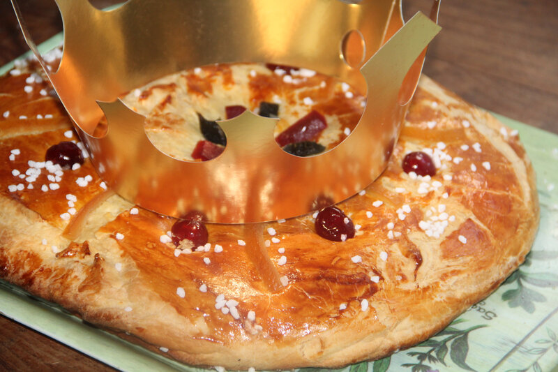 COURONNE DES ROIS BRIOCHEE AUX FRUITS CONFITS ET ZESTES D'AGRUMES