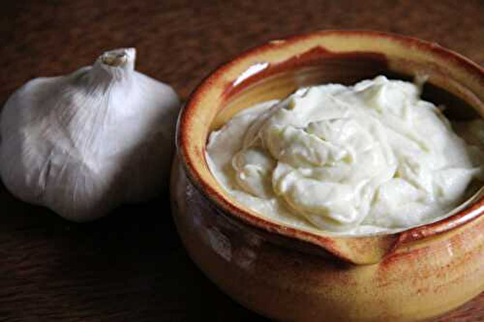 CREME D'AIL A LA LIBANAISE (TOUM)