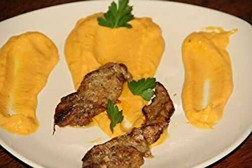 CREME DE BUTTERNUT ET PATATES DOUCES, FOIE GRAS FRAIS POELE AU MELANGE D'EPICES