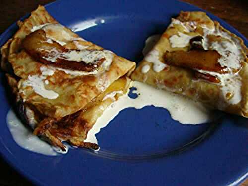 CREPES AUX POMMES CARAMELISEES