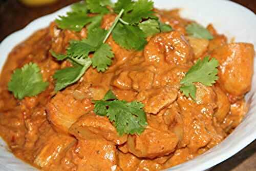 CURRY DE POULET AUX EPICES ET A LA POMME GOLDEN DU LIMOUSIN, PULPE DE TOMATES ET POMMES DE TERRE