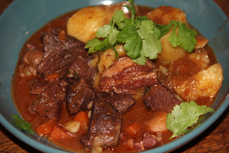 DAUBE DE BOEUF A LA BOURGUIGNONNE