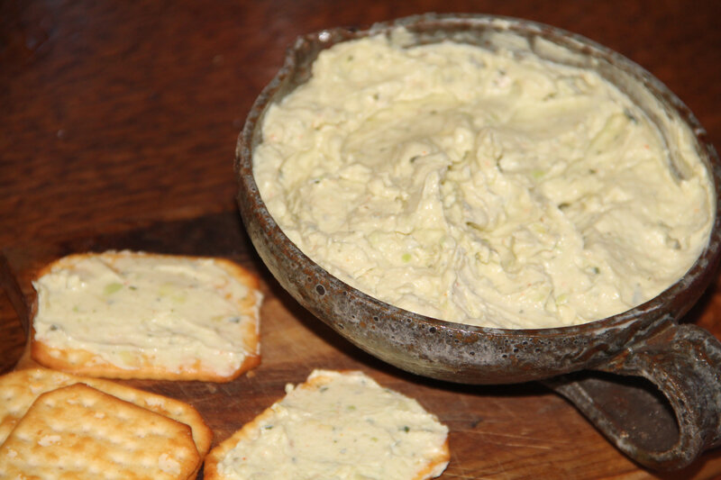 DIP A L’AVOCAT ET AU FROMAGE FRAIS A L'AIL ET AUX HERBES