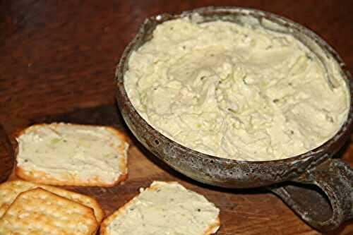 DIP A L’AVOCAT ET AU FROMAGE FRAIS A L'AIL ET AUX HERBES