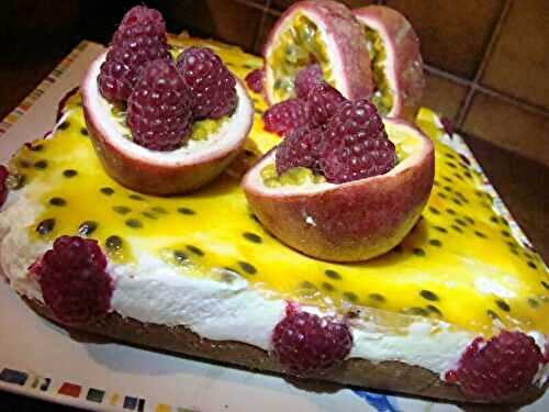 ENTREMETS CROUSTILLANT SPECULOOS, MOUSSE AU CHOCOLAT BLANC ET FRUITS DE LA PASSION