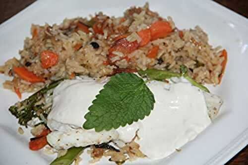 FILETS DE CABILLAUD, CREME A LA MELISSE CITRONNELLE, BROCCOLINI, CAROTTES ET RIZ PILAF