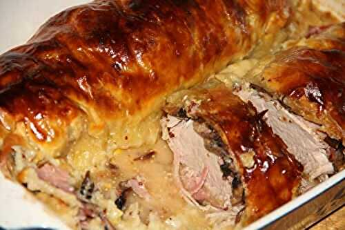 FILETS MIGNONS DE PORC EN CROUTE, CHAMPIGNONS, BACON FUME & MOUTARDE A L'ANCIENNE