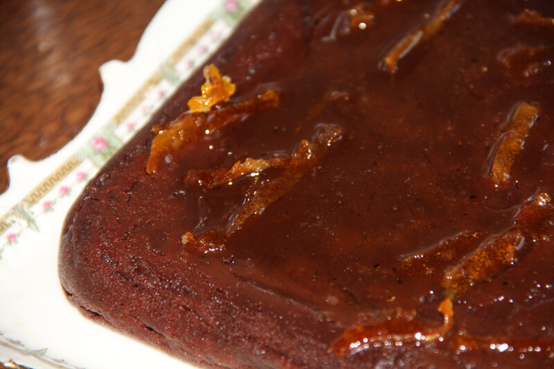 FONDANT AU CHOCOLAT, POIVRE DE KAMPOT ET ECORCES D'ORANGE CONFITES