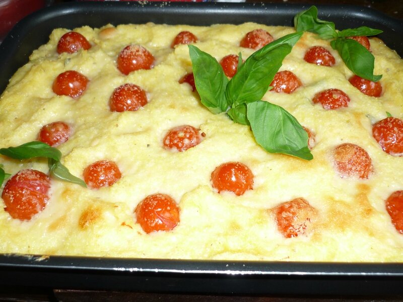 GRATIN DE POLENTA, TOMATES CERISE ET BASILIC