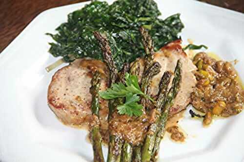 GRENADINS DE VEAU SAUCE MUSCAT PISTACHES, ESCORTE DE LEGUMES VERTS