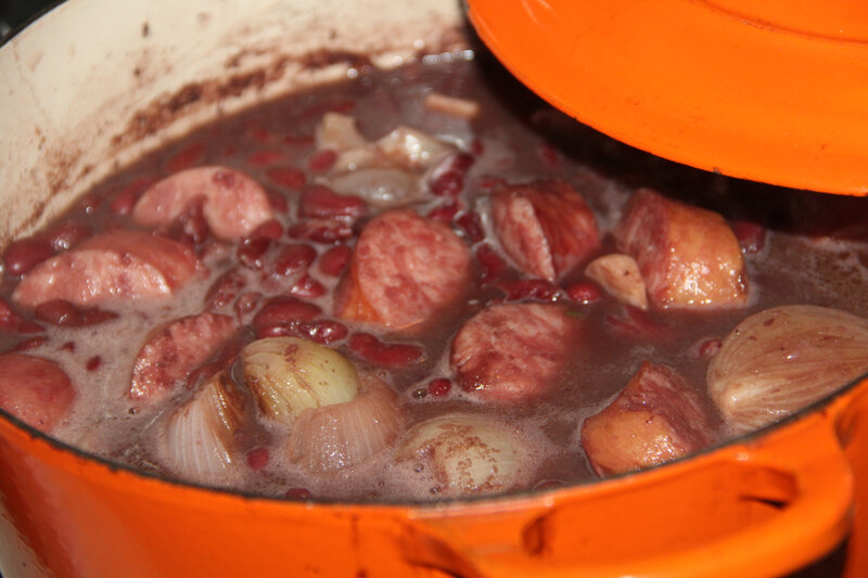 HARICOTS ROUGES BERCY, SAUCISSONS A L'AIL