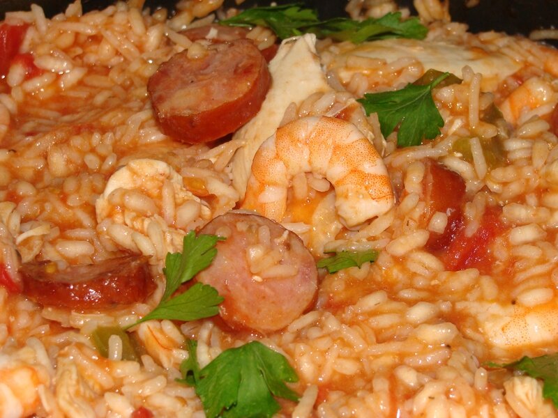 JAMBALAYA POULET CREVETTES SAUCISSES FUMEES