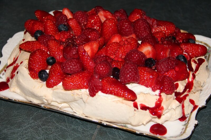 PAVLOVA AUX FRUITS ROUGES