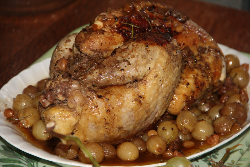 PINTADE AUX RAISINS ET AU VIN DOUX ET SA FARCE AUX FOIES DE VOLAILLE