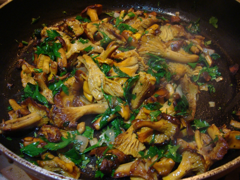 POELEE DE GIROLLES SAUTEES