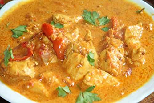 POULET AU CURRY ROUGE