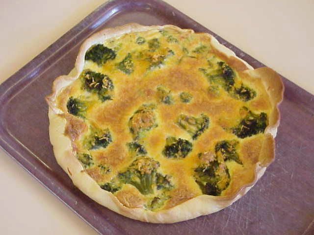 QUICHE AUX BROCOLIS ET A LA MIMOLETTE