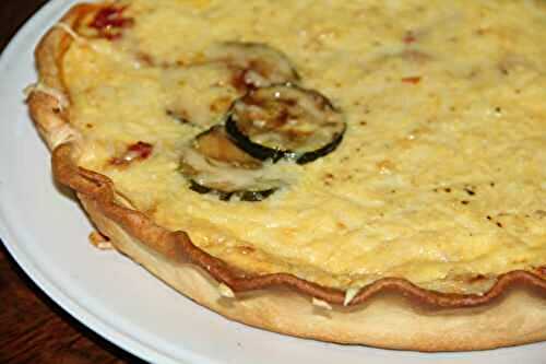 QUICHE AUX COURGETTES ET A LA CONCASSEE DE TOMATES