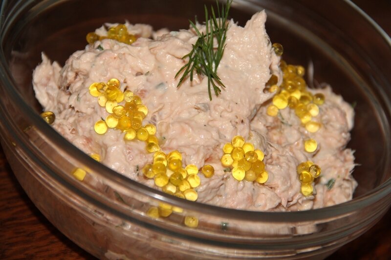RILLETTES DE DEUX SAUMONS, FROMAGE FRAIS, GINGEMBRE, HERBES ET CITRON
