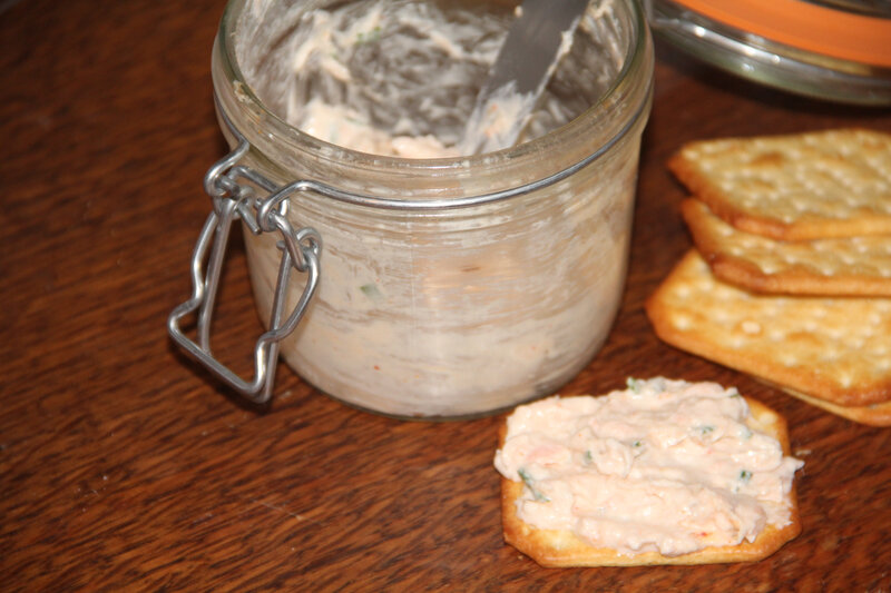 RILLETTES DE SAUMON AU CARRE FRAIS ET A LA CIBOULETTE