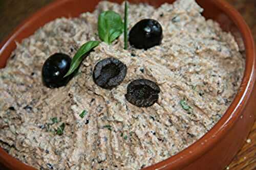 RILLETTES DE THON AUX OLIVES NOIRES ET A LA TOMATE