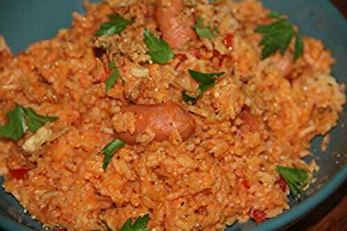 RIZ SAUTE AUX TOMATES ET SAUCISSES COKTAIL