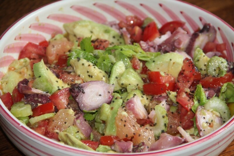 SALADE DE POULPE A L'AVOCAT ET AU PAMPLEMOUSSE