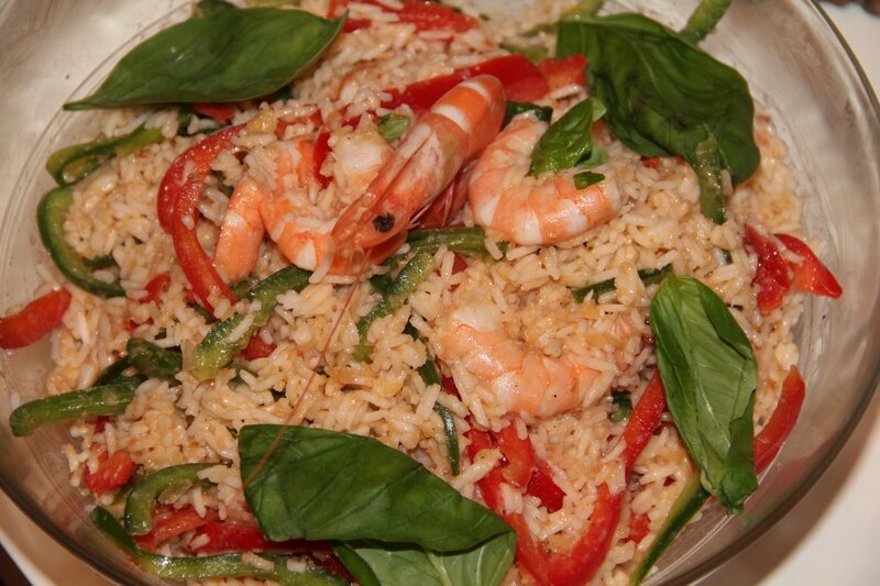 SALADE DE RIZ, CREVETTES ET POIVRONS