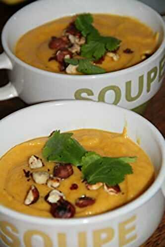 SOUPE COCO AUX CAROTTES, PANAIS ET GINGEMBRE