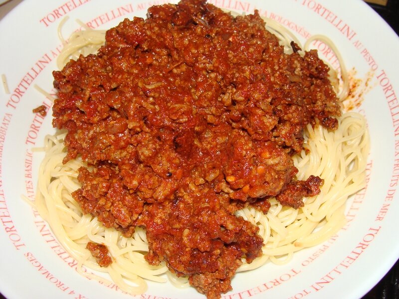 SPAGHETTI A LA BOLOGNAISE