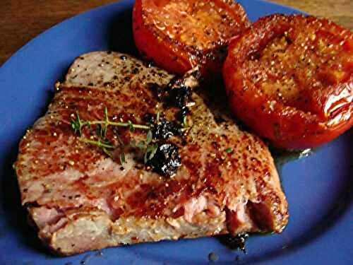 STEAK DE THON ROUGE A LA TOMATE