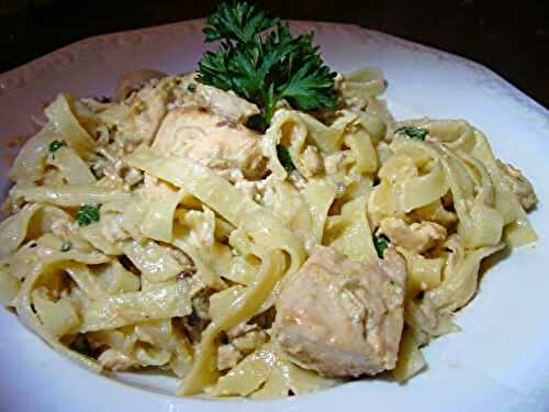 TAGLIATELLES AU SAUMON FRAIS MARINE