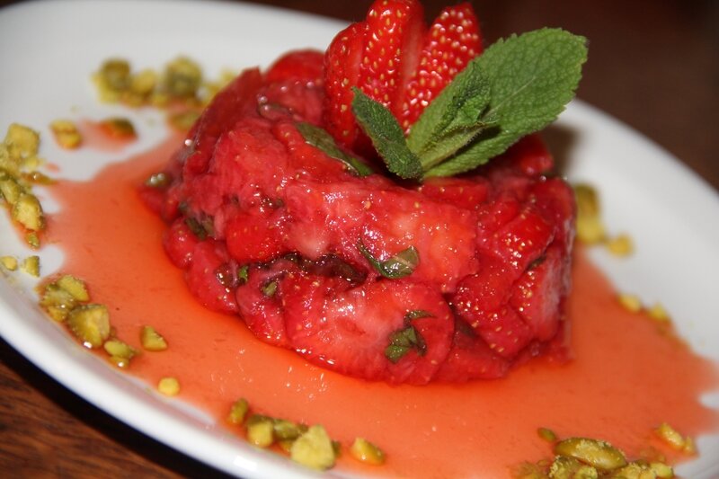 TARTARE DE FRAISES A LA MENTHE