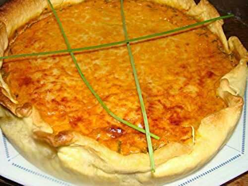 TARTE AU THON ET AUX AMANDES EFFILEES