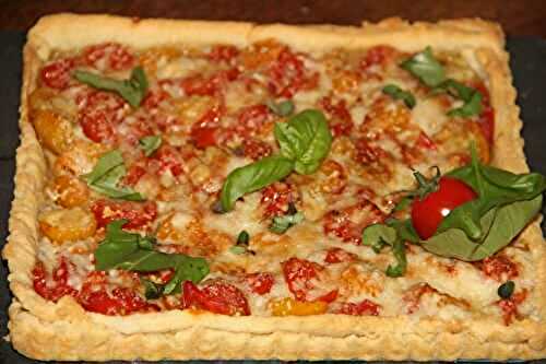 TARTE PARMESANE AUX TOMATES ROUGES ET JAUNES