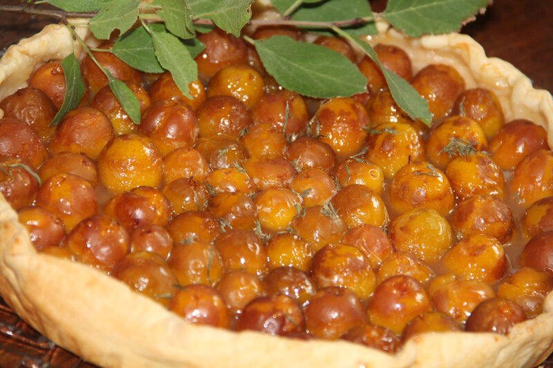 TARTE SIMPLISSIME AUX MIRABELLES AROMATISEE AU MIEL, AU CITRON ET A LA SARRIETTE