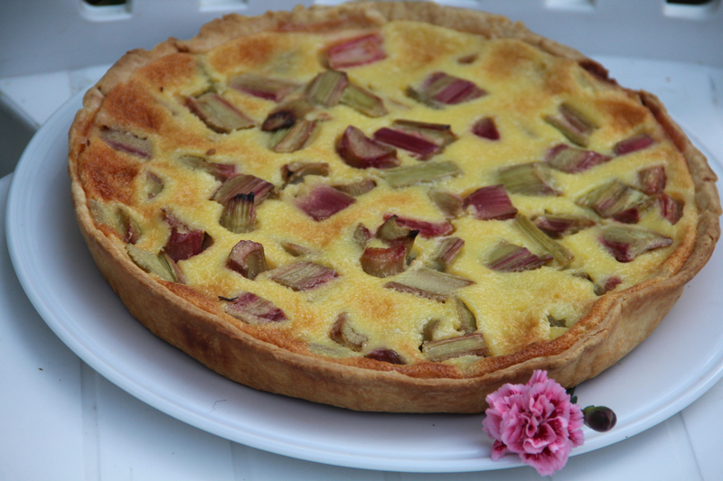 TARTE TRES MOELLEUSE A LA RHUBARBE